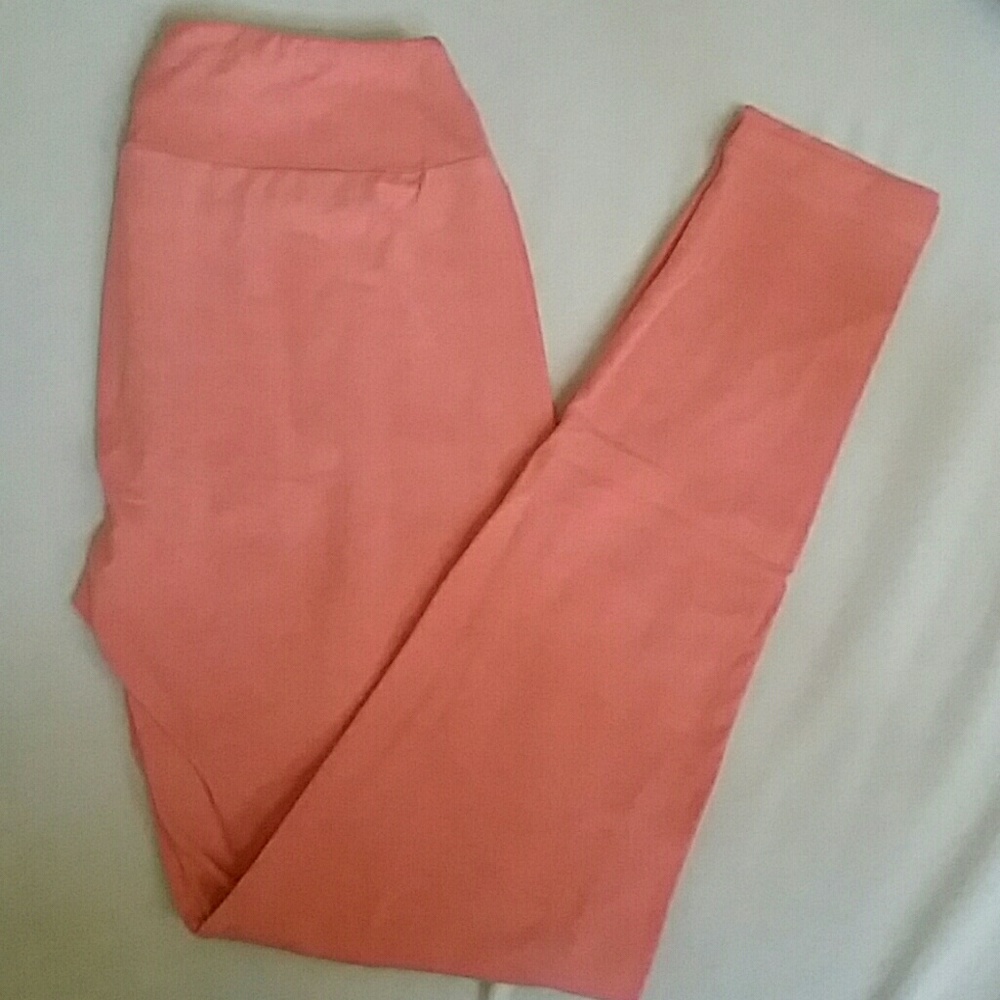 Melon colored LuLaRoe OS Leggings